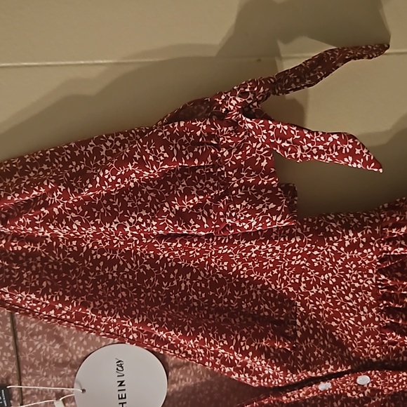 NWT Red and White Dress. Women's size Small. - Picture 4 of 10